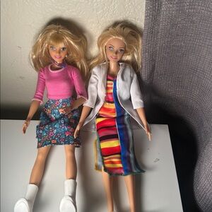Barbie Doll Bundle Lot of 2 dolls